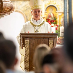 Homilija nadbiskupa Kutleše na podjeljivanju sv. potvrde u Župi Presvetoga Trojstva u Svetoj Nedelji